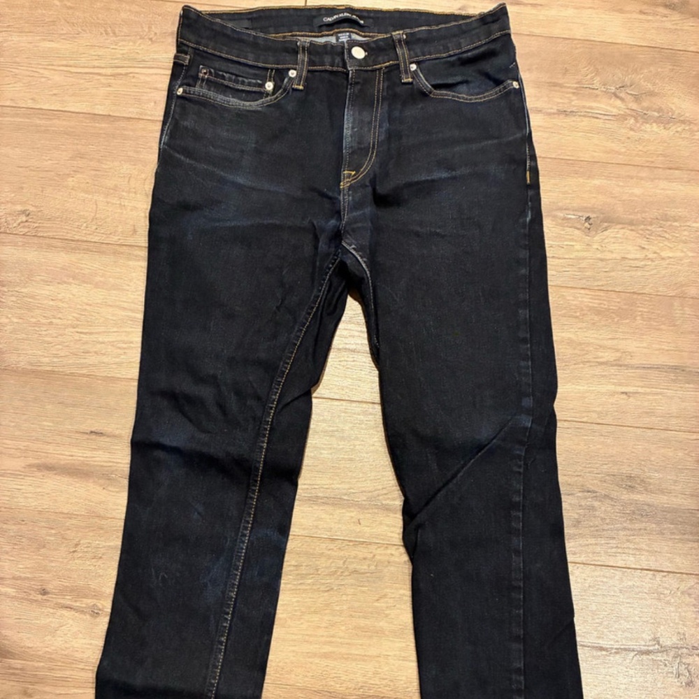 Calvin Klein Straight Fit Jeans - 31" x 30"